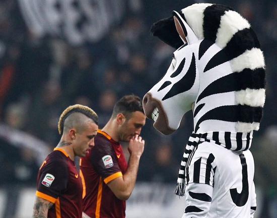 里肯：多特阵容结构是合理的，目前我们专注于和球员续约（里肯：多特阵容架构合理，当前重心在与球员续约）