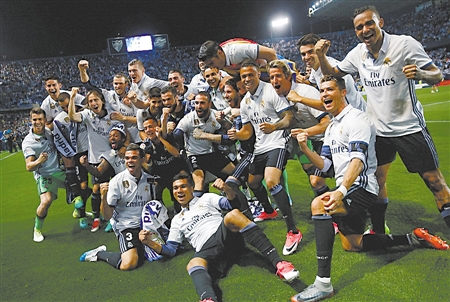 澳超半场：德利安诺夫两送失误，麦克阿瑟暂2-1喷气机（半场战报：德利安诺夫两度失误，麦克阿瑟暂以2-1领先喷气机）