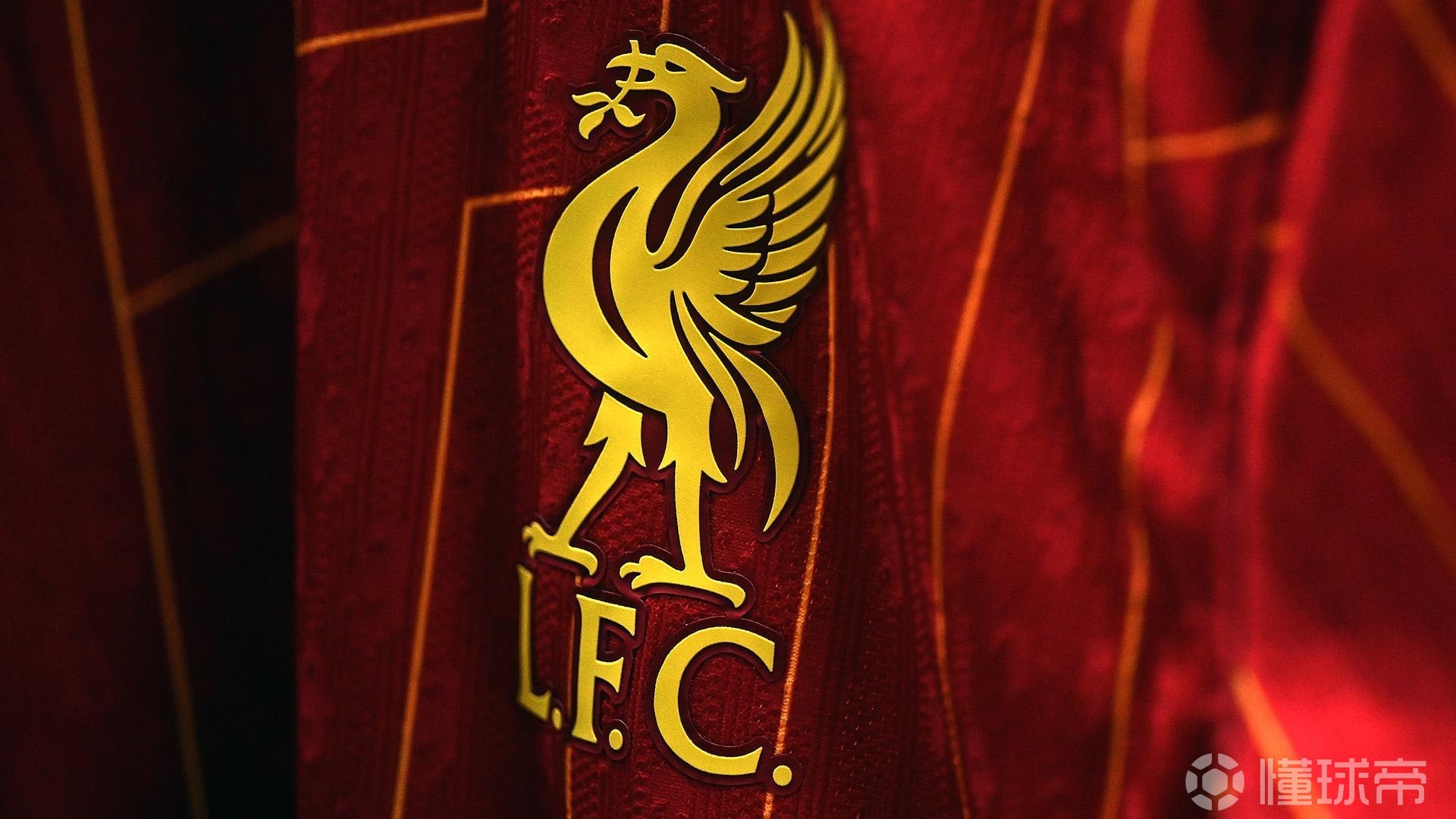 瑞奇·韩德森单季达成 130 次盗垒成功，刷新了大联盟单季盗垒的历史纪录