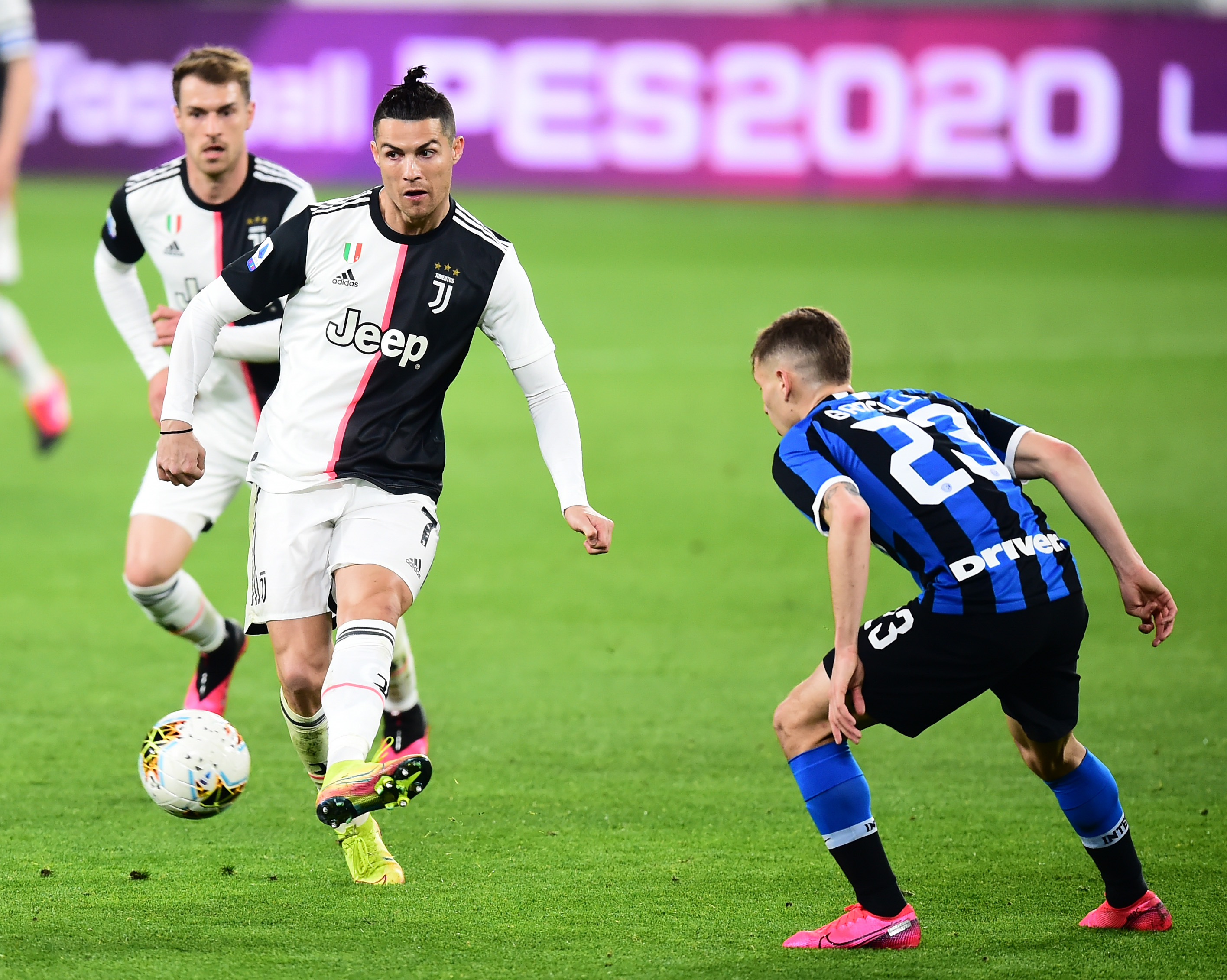 佳夫：我曾与塞内加尔以及芬兰接触，两年后重返德国队很开心