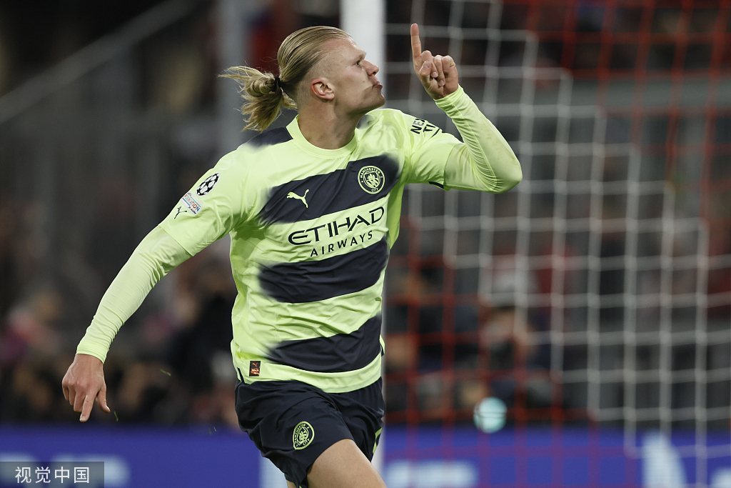 半场战报：博洛尼亚0-0布兰，里科吉安尼斯染红