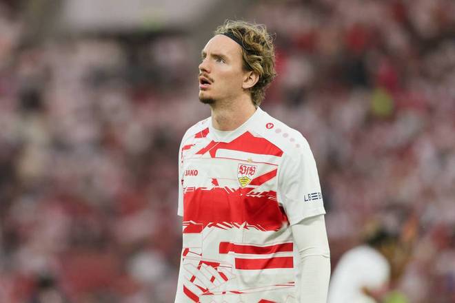 海港vs柔佛半场数据：射门3-12遭碾压，解围数14-5