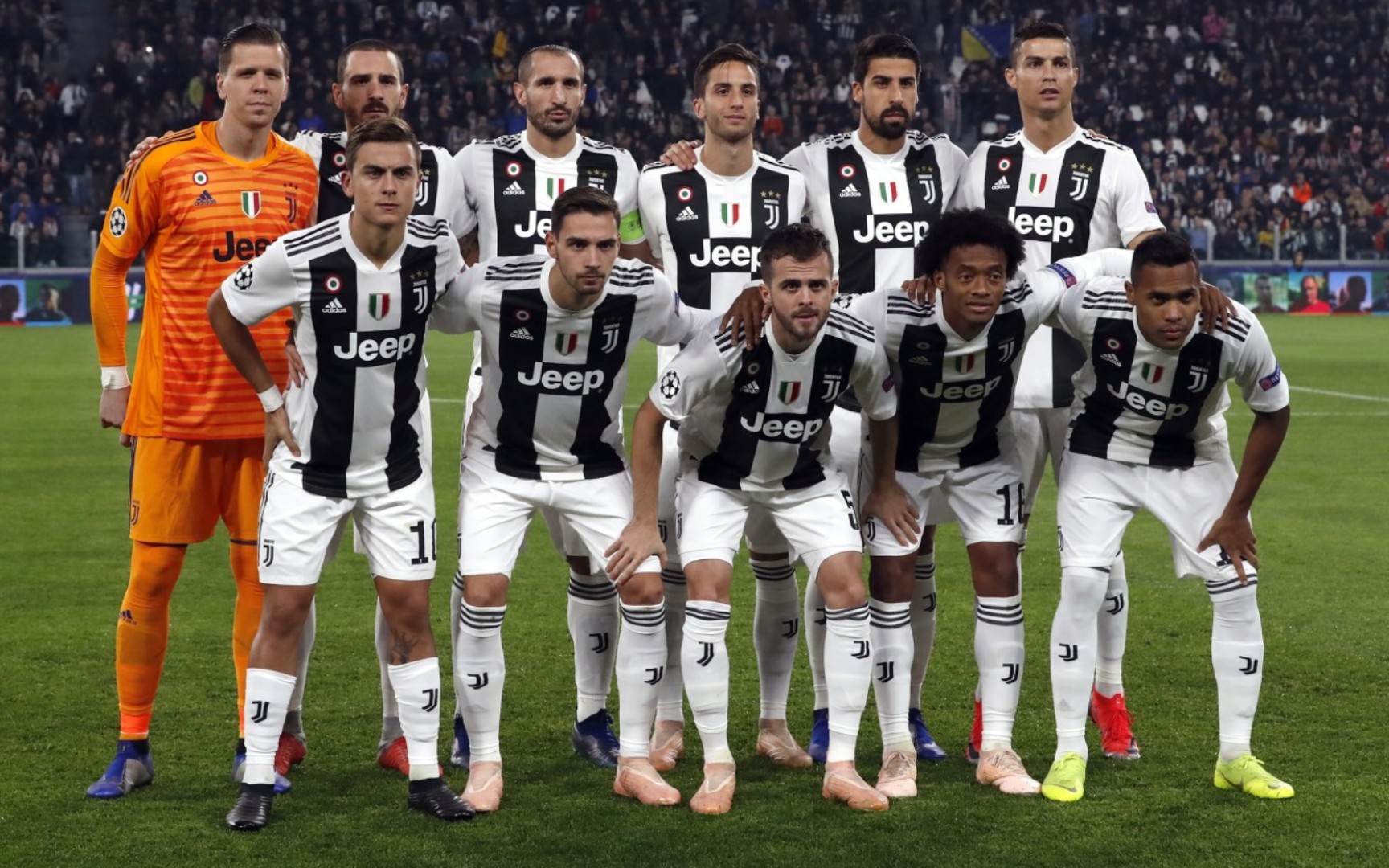 进攻效率不高！恩比德半场12中4拿到13分9篮板2盖帽（效率不佳：恩比德半场12投4中，收获13分9篮板2封盖）