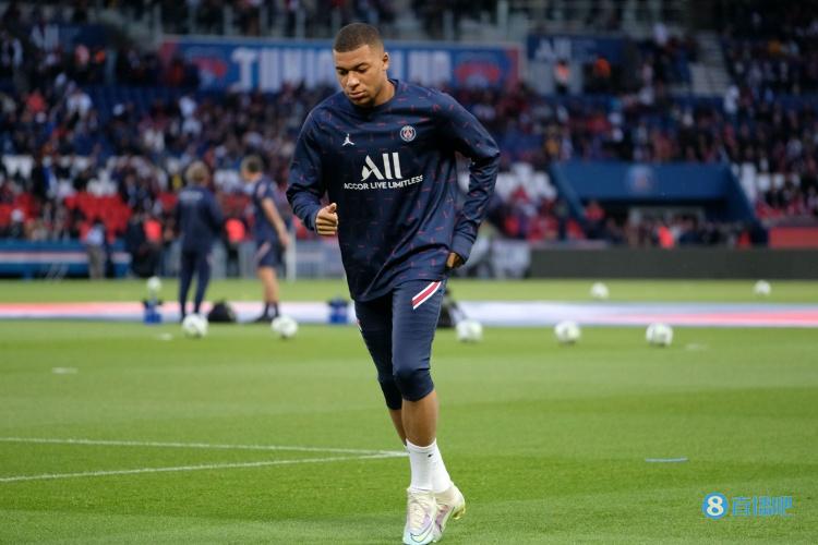 罗马诺：切尔西中场恩佐·费尔南德斯与新经济公司签约