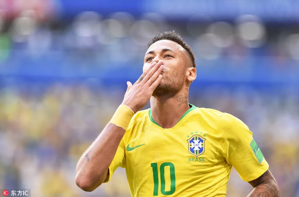 弗兰克：也许罗梅罗和范德芬该踢前锋；战旧主？比赛就是要赢