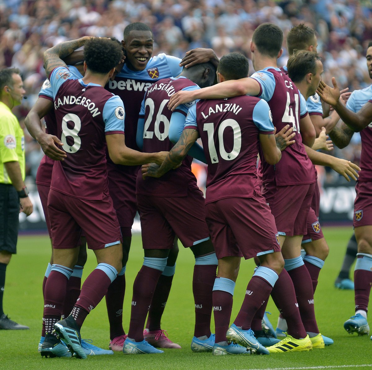 混团世界杯：国乒8-4德国!动漫和双甜各被咬1分,王楚钦爆大冷输1盘