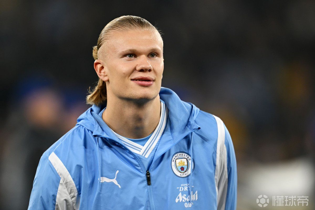 笑一笑呗!奥利塞当选全场最佳球员，赛后自拍一脸严肃（奥利塞荣膺全场最佳，赛后自拍面无表情，笑一个？）